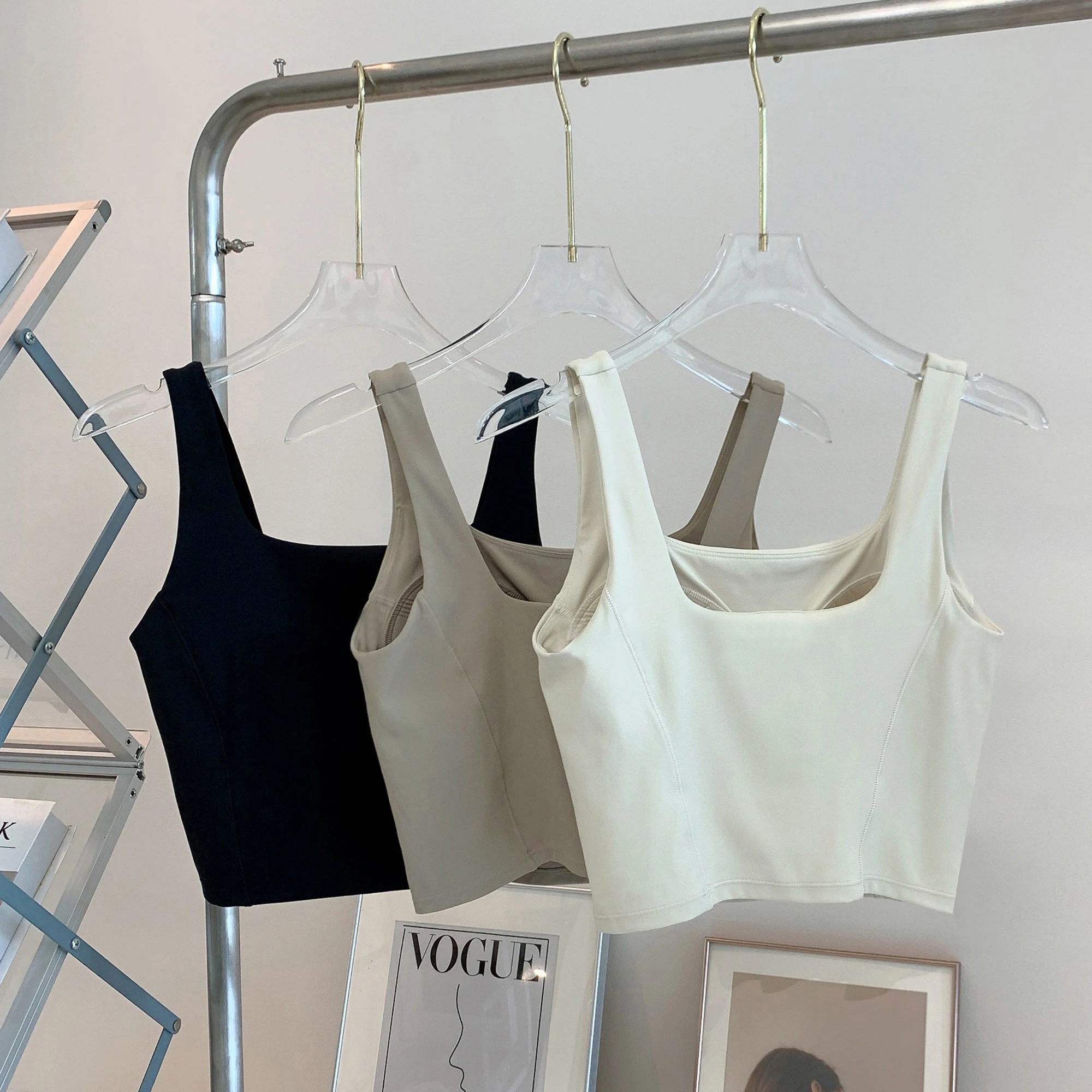 High Elastic Women's Yoga Bra  - đánh giá và giá Crop Top Crochet